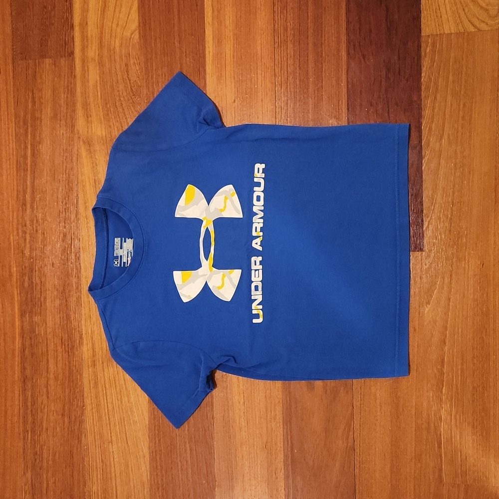 Boys Under Armour blue athletic t-shirt, size XS